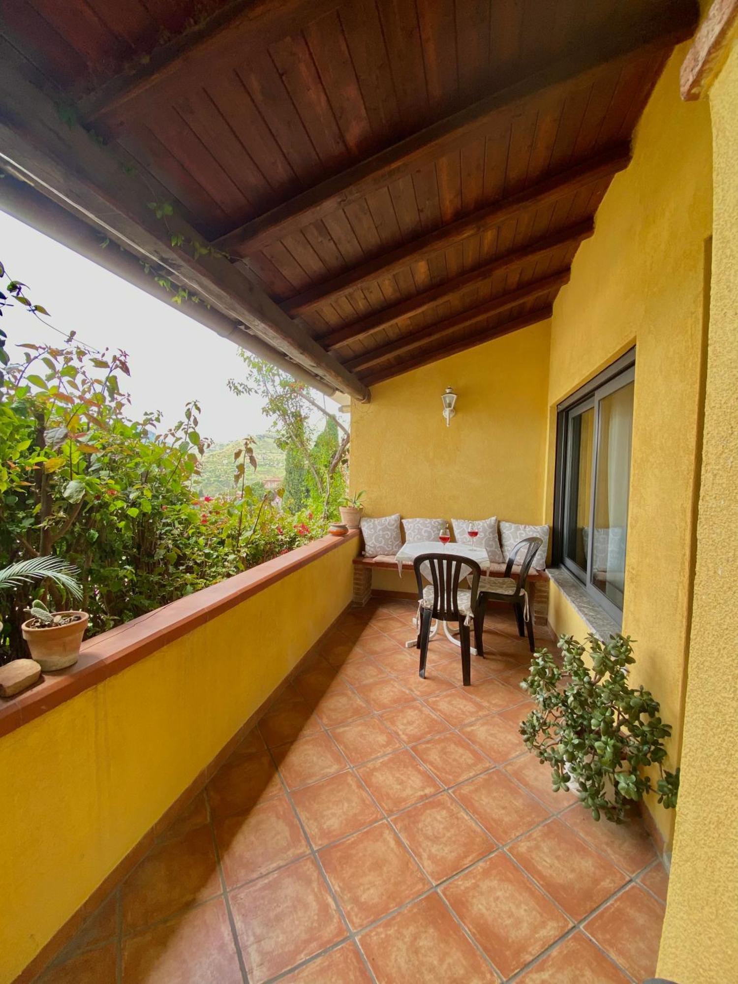 Bellavista Apartments Таормина Екстериор снимка