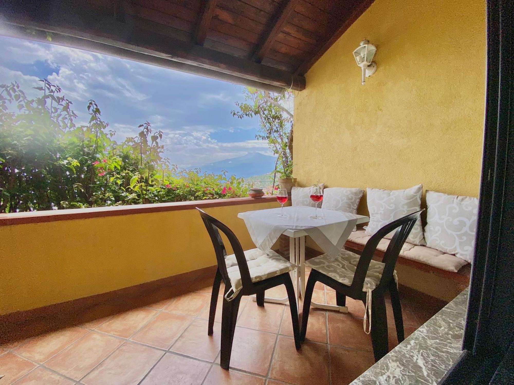 Bellavista Apartments Таормина Екстериор снимка